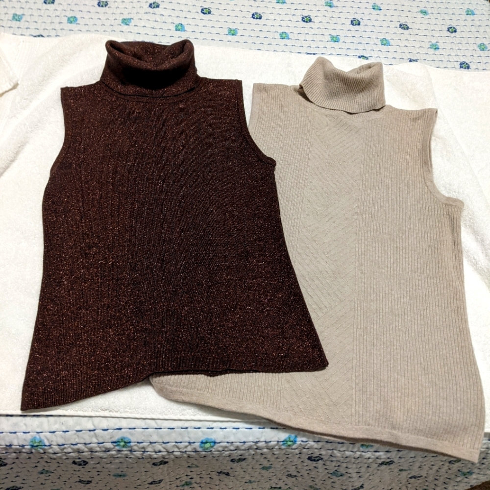 Woman Turtlenecks Sleeveless (M)